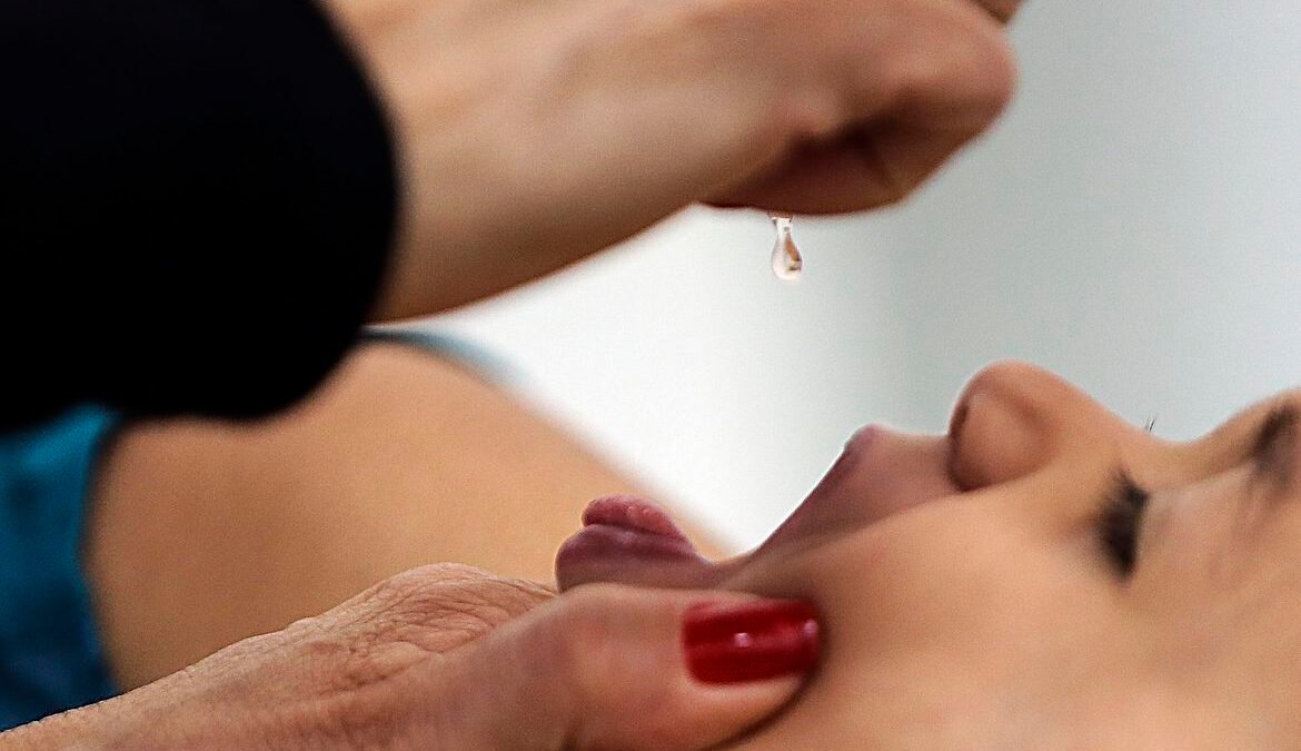 Substituição da gotinha na prevenção à pólio aumentará proteção