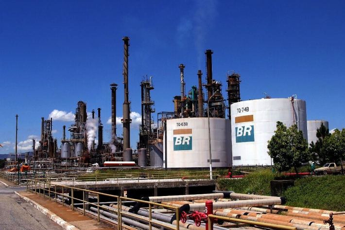 Petrobras encerrará processos de desinvestimento em quatro polos