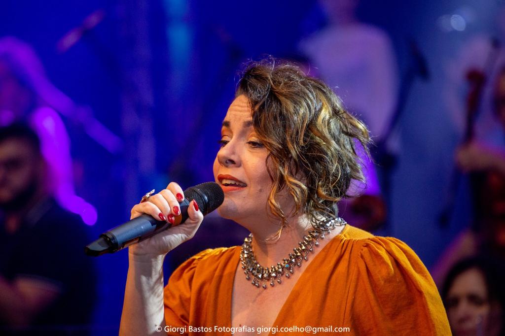 Isa Lima Trio toca samba e MPB domingo no Projeto Quatro e Meia