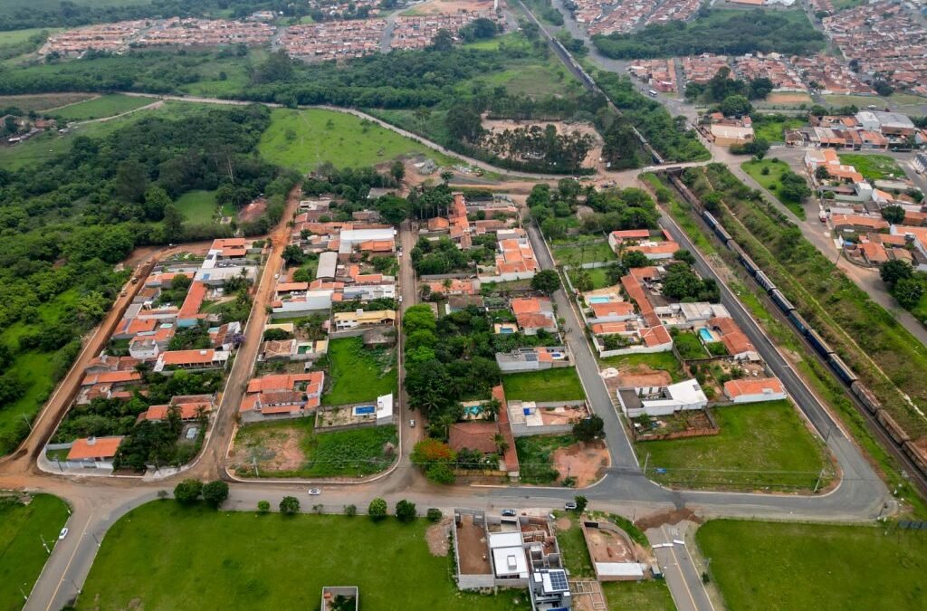 ASFALTO NO NOVA VENEZA E MARIA CRISTINA TERÁ INVESTIMENTOS DE R$ 20 MILHÕES