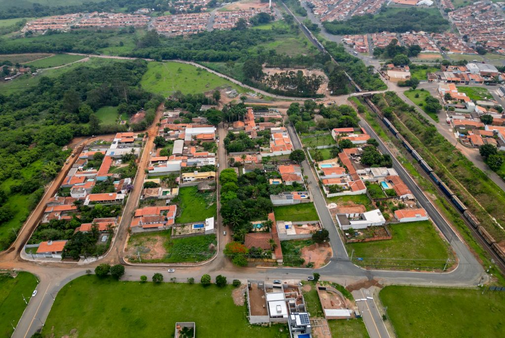 ASFALTO NO NOVA VENEZA E MARIA CRISTINA TERÁ INVESTIMENTOS DE R$ 20 MILHÕES