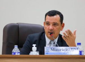 Presidente da Câmara, Maurício BM, cobra melhorias na saúde de Rio das Ostras