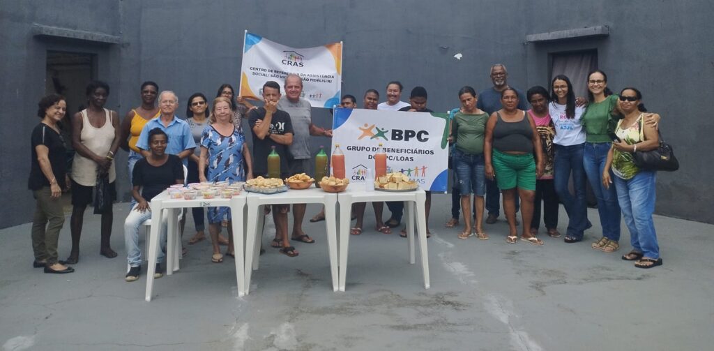 Visita do BPC/LOAS ao museu e biblioteca Corina Peixoto
