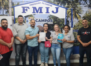 Aluna de Informática do Programa Qualifica Jovem da FMIJ no mercado de trabalho