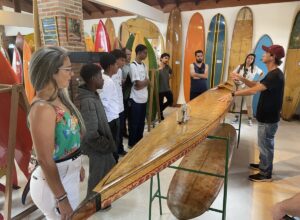 Espaço Cultural do Surfe recebe visitação de alunos da rede pública de Cabo Frio