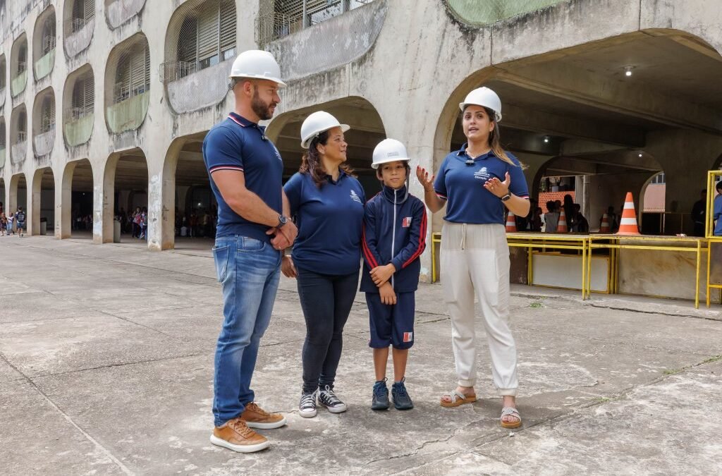 Prefeito de Teresópolis acompanha início da obra de reforma do Ciep Prof. Amaury Amaral dos Santos, na Fonte Santa
