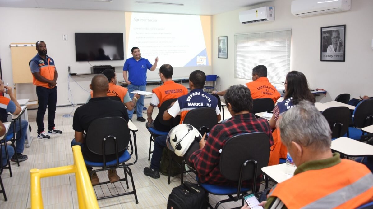 Defesa Civil de Maricá conclui capacitação em gestão de riscos de desastres