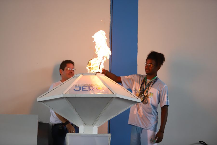 Abertura dos Jogos Escolares destaca espírito olímpico em Rio das Ostras