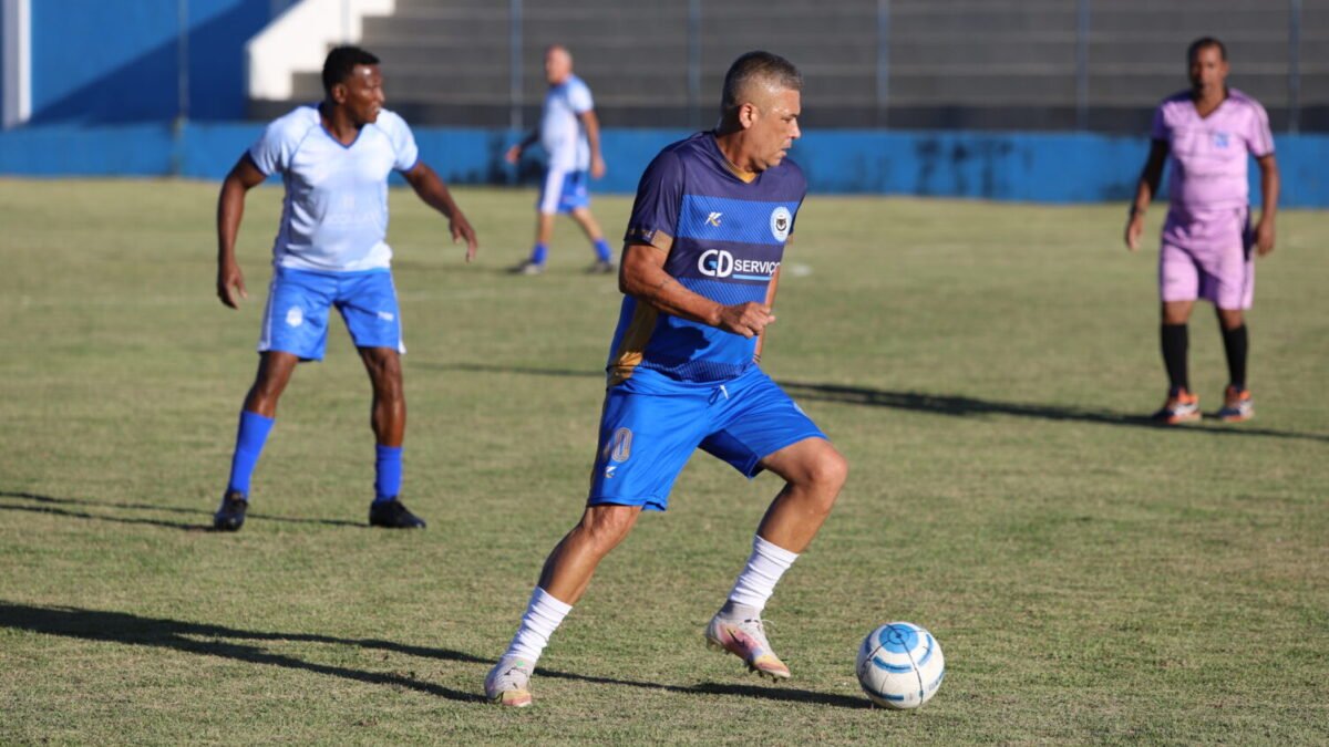 Rola a bola pelos Campeonatos Veterano e Amador de Rio das Ostras