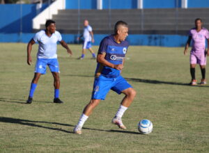 Rola a bola pelos Campeonatos Veterano e Amador de Rio das Ostras