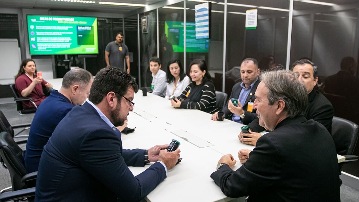 Governo e Petrobras reforçam novo ciclo econômico de Macaé