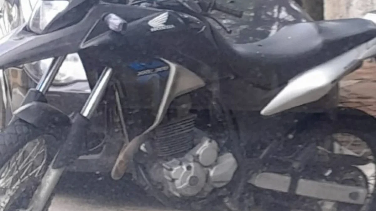 Motocicleta furtada em Cabo Frio é recuperada em Arraial do Cabo