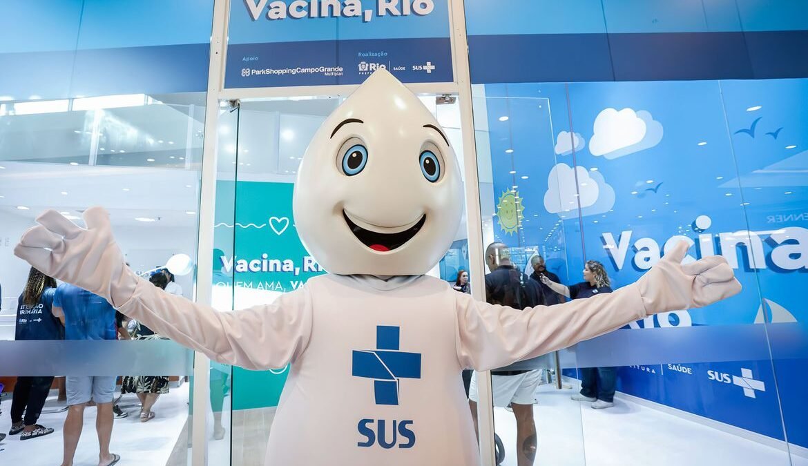 Saúde inaugura loja conceito de vacinação em shopping do Rio