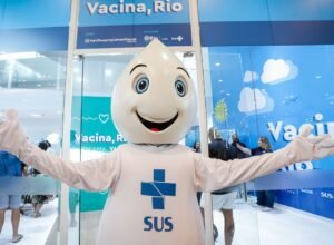 Saúde inaugura loja conceito de vacinação em shopping do Rio