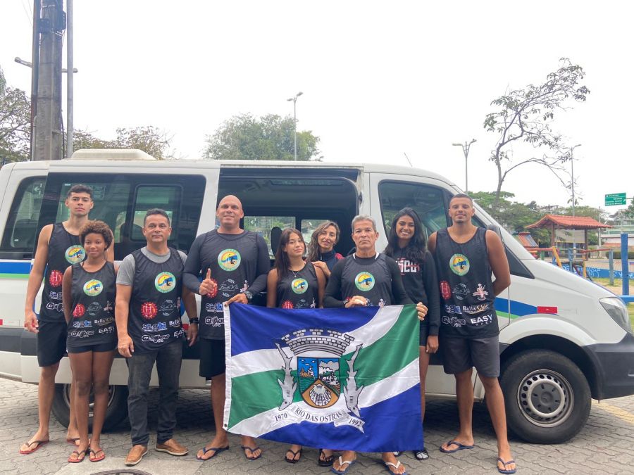 Equipe de Vôlei de Rio das Ostras participa de competição em Niterói