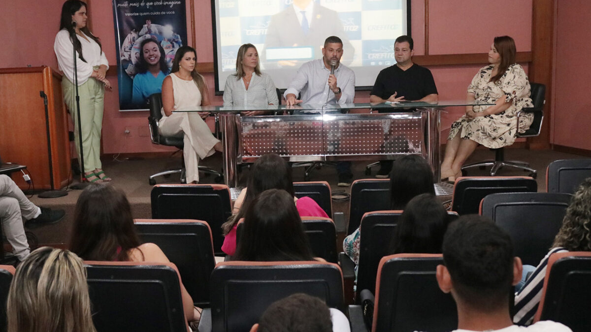 Encontro comemorativo reúne fisioterapeutas, terapeutas ocupacionais e acadêmicos