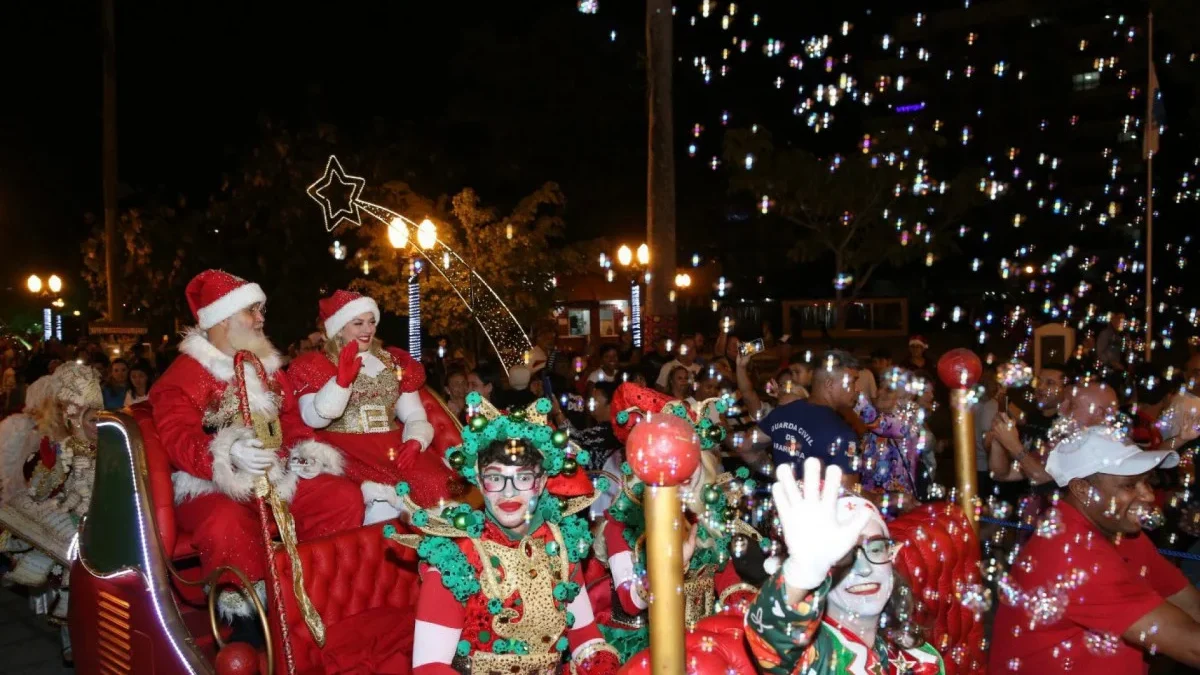 Abertura do Natal em Araruama encanta moradores e visitantes