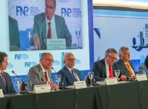 Alckmin confirma transferência de R$ 8,7 bilhões a municípios
