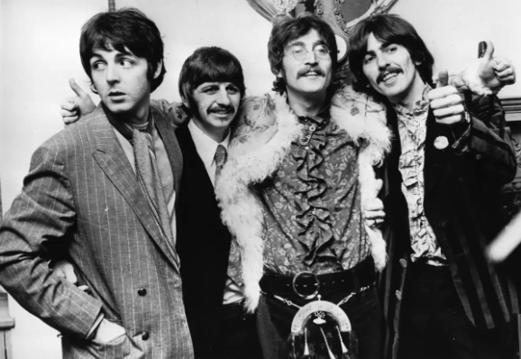 Chega às plataformas single inédito dos Beatles