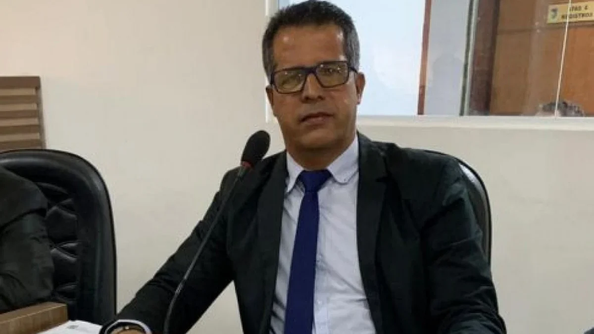 Justiça cassa mandato do vereador Isaías do Escolar (PROS), de São Pedro da Aldeia