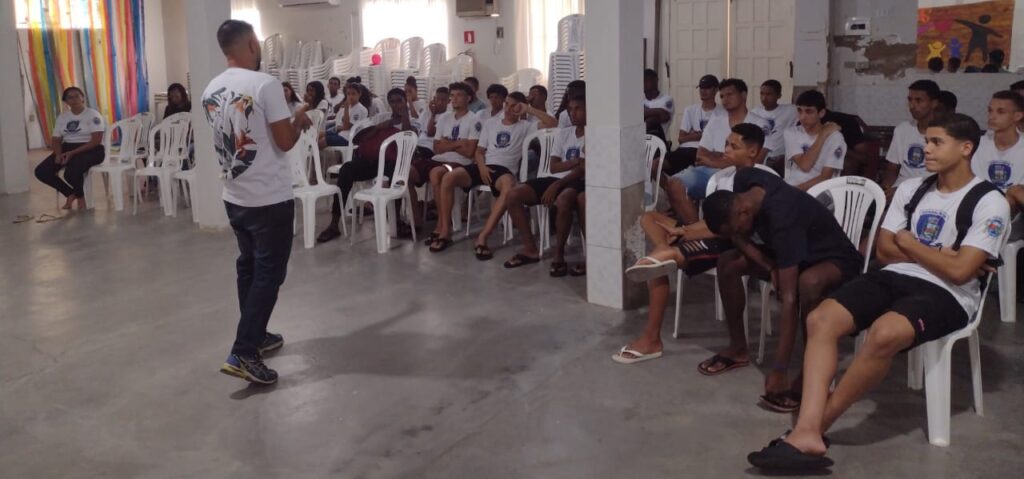 Conhecendo Profissões de A a Z – SCFV GUARDA MIRIM