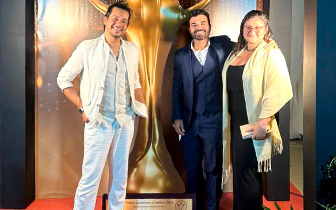 Artista riostrense fica entre os cinco indicados no Troféu Louvemos ao Senhor de música católica