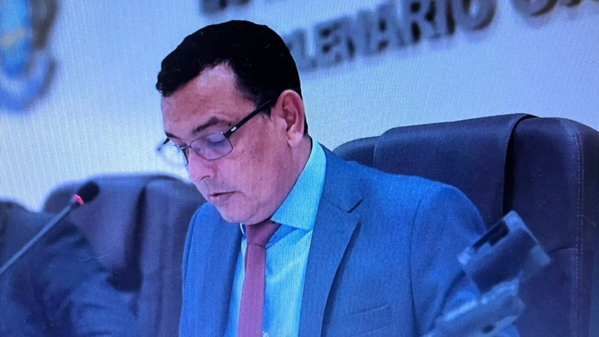 Maurício BM solicita abono natalino para os servidores públicos municipais