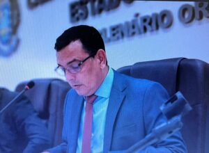 Maurício BM solicita abono natalino para os servidores públicos municipais