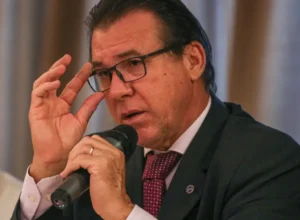 Governo lança programa para qualificar 100 mil trabalhadores