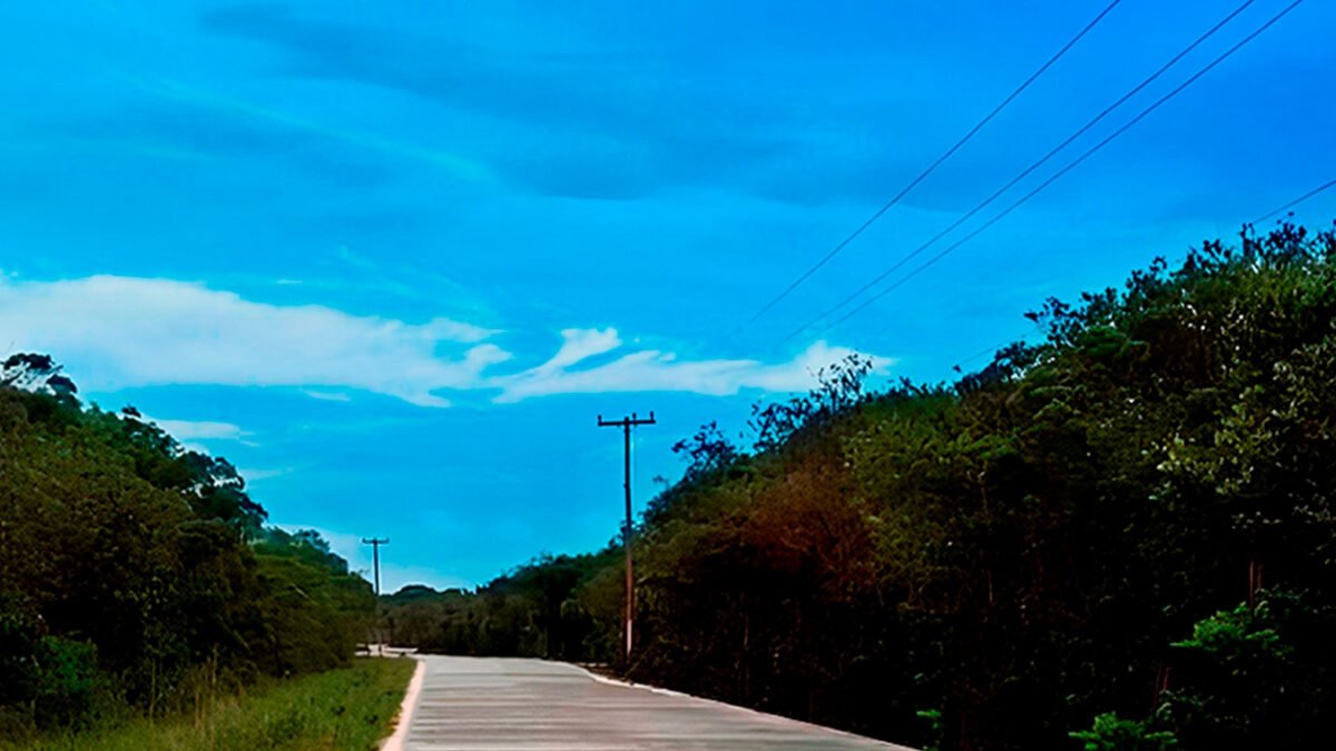 CONCLUÍDA PAVIMENTAÇÃO DA ESTRADA DA PRAIA DE CARAPEBUS EM TEMPO RECORDE