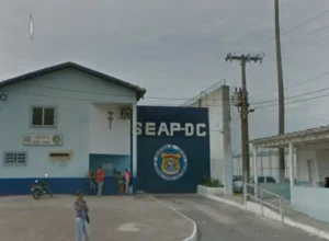 Jovem que matou colega de escola e esfaqueou namorado da vítima tem prisão preventiva decretada