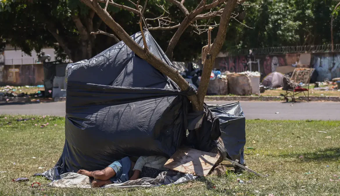 Desemprego e brigas familiares atingem população em situação de rua