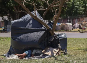 Desemprego e brigas familiares atingem população em situação de rua