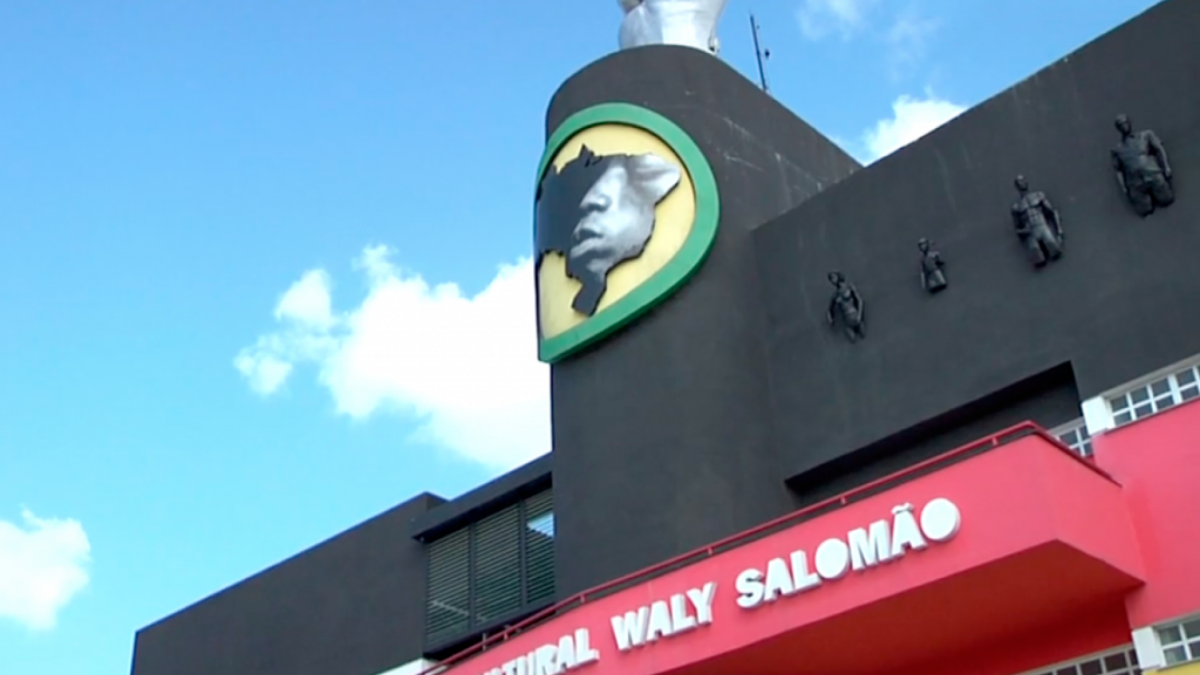Grupo AfroReggae promove campanha de doação de brinquedos para o Natal