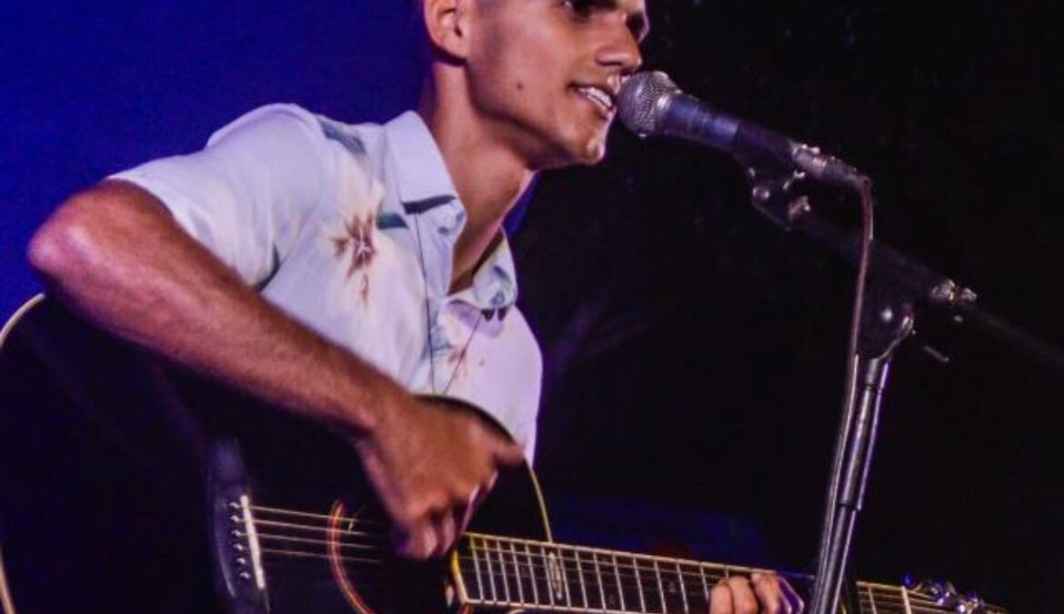 Gabriel Marins: A Revelação Musical Riostrense de 22 Anos