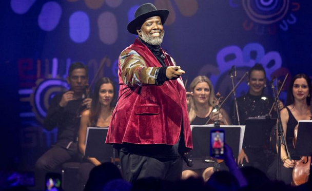 Péricles anuncia para abril álbum “Calendário Ao Vivo”