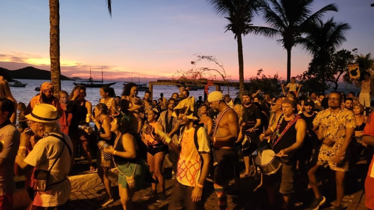 Bloco Não Tem Água na Moringa faz Cortejo de Carnaval nesta Quarta-feira (14/02), em Búzios