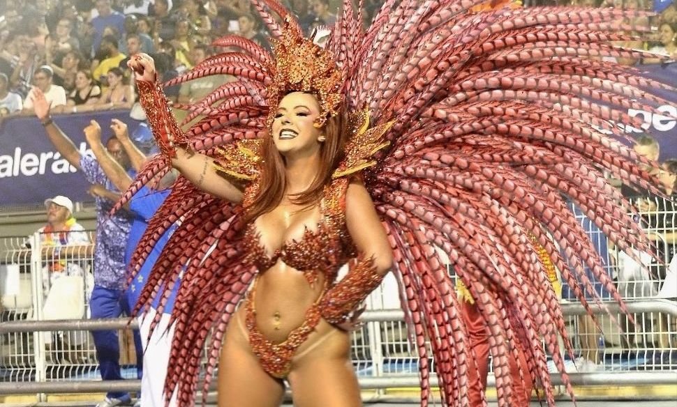 Musa da Nenê de Vila Matilde, Daiana Pereira, é pura simpatia e graciosidade no Anhembi