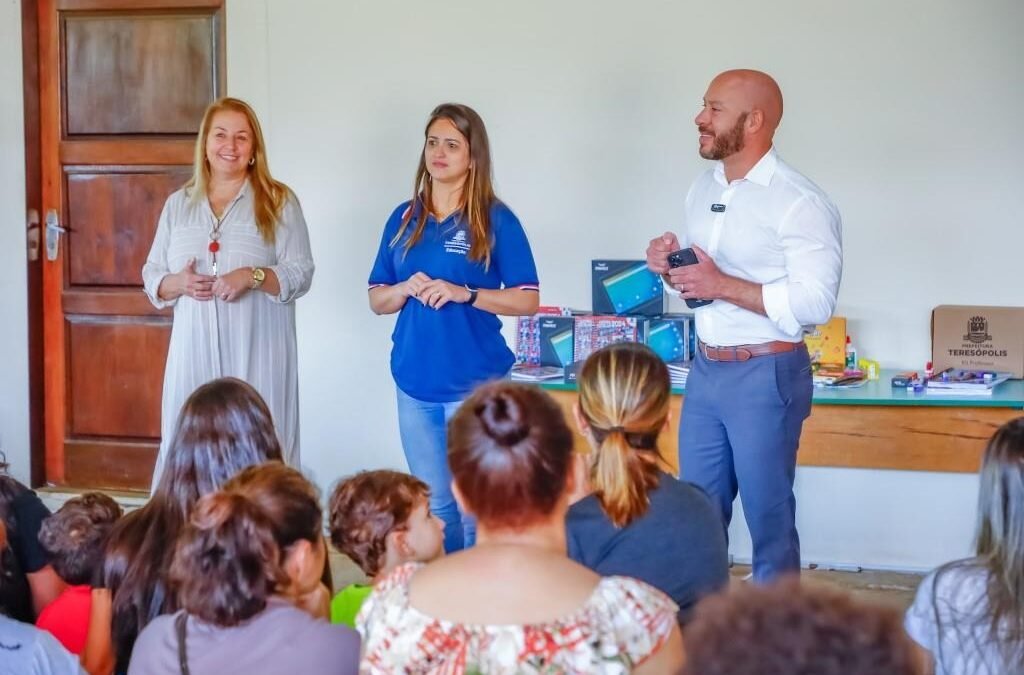 Prefeito Vinicius Claussen vistoria obra de adaptação do imóvel da nova sede do CMEI Várzea