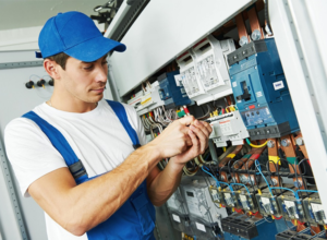 Saquarema: Prefeitura oferece curso gratuito de Eletricista Predial