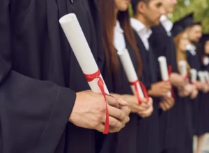 Prefeitura de Araruama vai realizar a Cerimônia de entrega do cartão Bolsa Auxílio Universitário