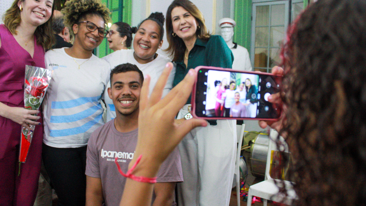 Jovens recebem cerificados do cursos de qualificação profissional da Firjan Senai em parceria com a Prefeitura de Vassouras