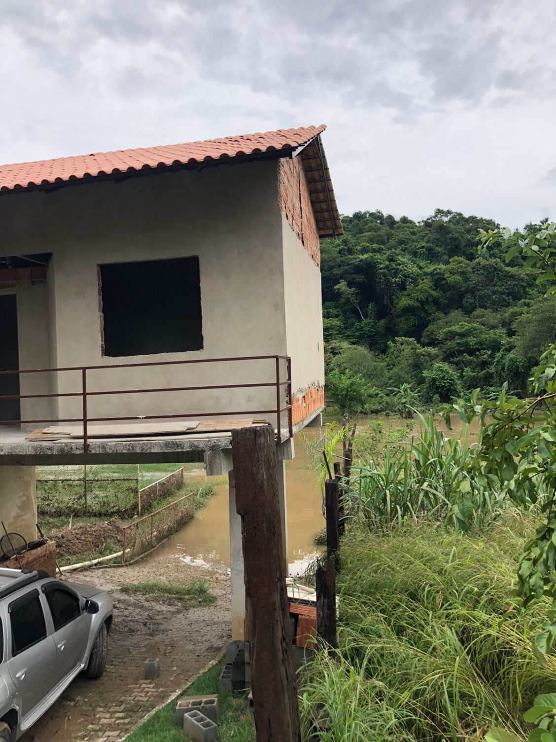 Pinheiral alerta população sobre proibição de construir em áreas de preservação permanente