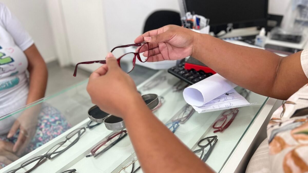 Fábrica de Óculos em Pinheiral beneficia 171 pessoas