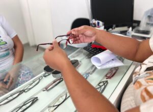 Fábrica de Óculos em Pinheiral beneficia 171 pessoas