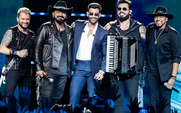 Gusttavo e outros convidados gravam DVD do Traia Véia