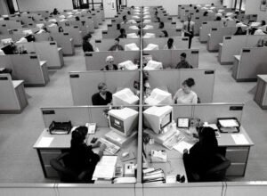 Os antigos cubículos podem ser a nova tendência dos escritórios
