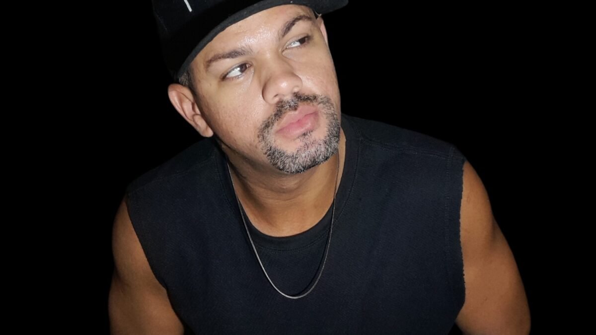 Cantor de Funk CALL lança sua mais recente música “Na Madrugada”
