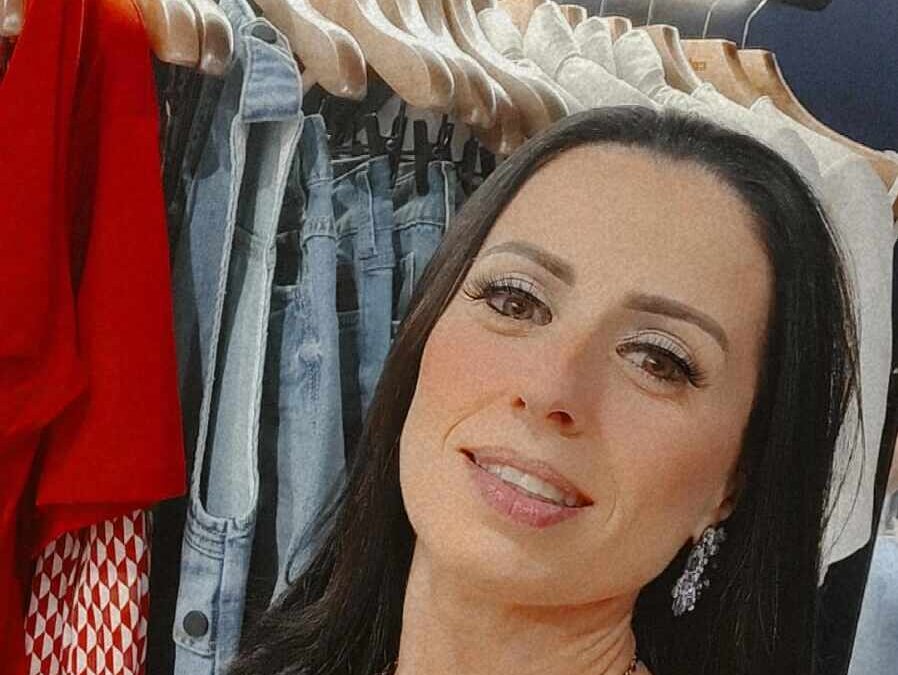 Tatiana Breia marca presença em coquetel de lançamento de moda no Barra Shopping