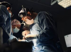 Dr. Victor Gebrim especialista em Rinoplastia fala sobre o procedimento facial em Adolescentes